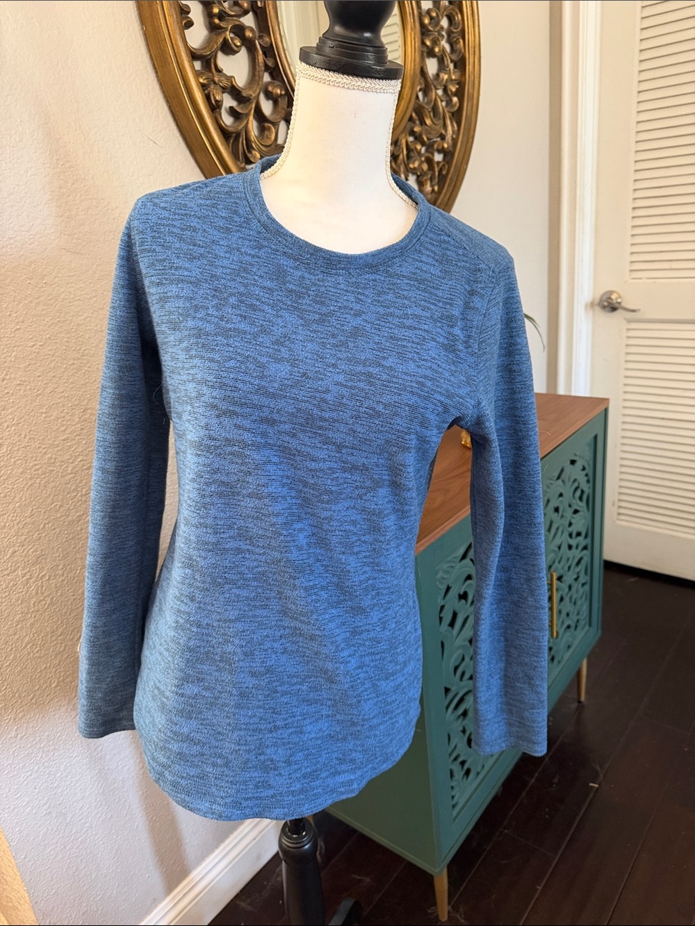 tek gear Blue Heathered Crewneck Long-Sleeve Top